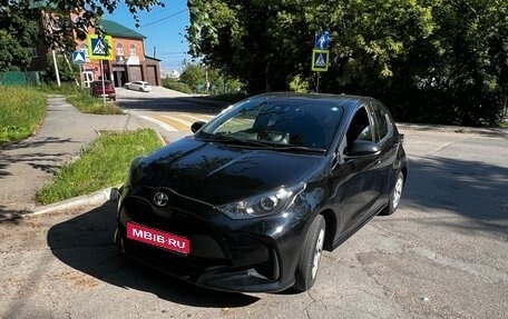 Toyota Yaris, 2022 год, 850 000 рублей, 1 фотография