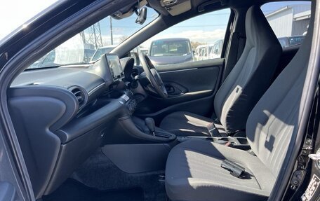 Toyota Yaris, 2022 год, 850 000 рублей, 6 фотография