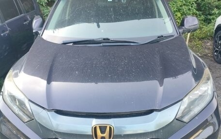 Honda Vezel, 2014 год, 930 000 рублей, 2 фотография