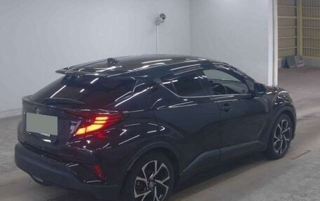 Toyota C-HR I рестайлинг, 2023 год, 1 720 000 рублей, 3 фотография