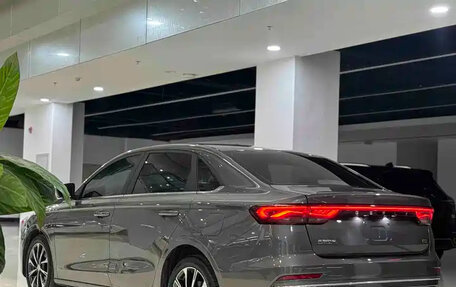 Geely Emgrand, 2025 год, 1 250 000 рублей, 3 фотография