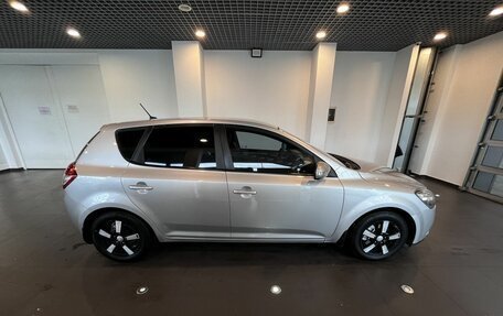 KIA cee'd I рестайлинг, 2010 год, 710 000 рублей, 2 фотография