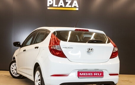 Hyundai Solaris II рестайлинг, 2016 год, 640 000 рублей, 3 фотография