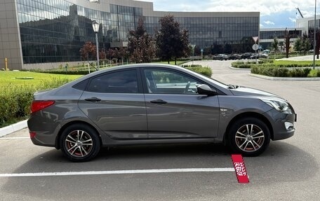 Hyundai Solaris II рестайлинг, 2015 год, 890 000 рублей, 2 фотография
