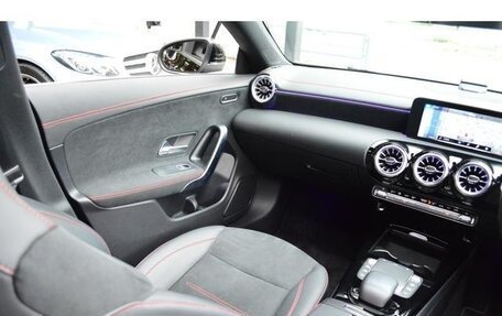 Mercedes-Benz CLA, 2021 год, 1 789 666 рублей, 21 фотография
