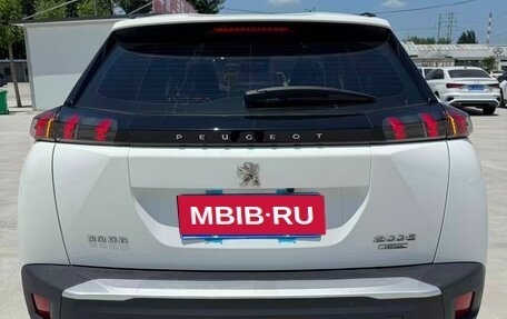 Peugeot 2008 II, 2022 год, 1 300 000 рублей, 5 фотография