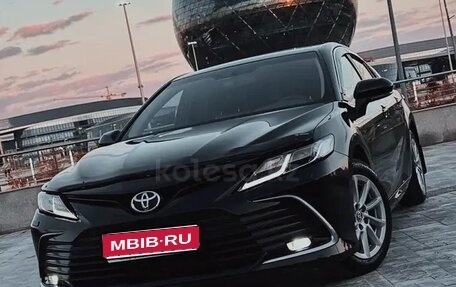 Toyota Camry, 2021 год, 3 900 000 рублей, 1 фотография