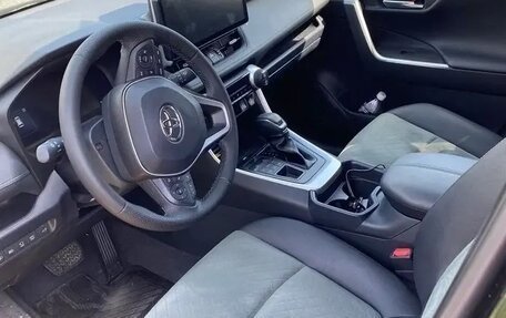 Toyota RAV4, 2024 год, 3 930 000 рублей, 4 фотография