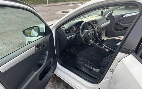 Volkswagen Jetta VI, 2012 год, 650 000 рублей, 17 фотография