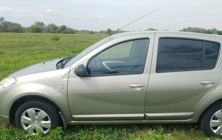 Renault Sandero I, 2011 год, 610 000 рублей, 2 фотография