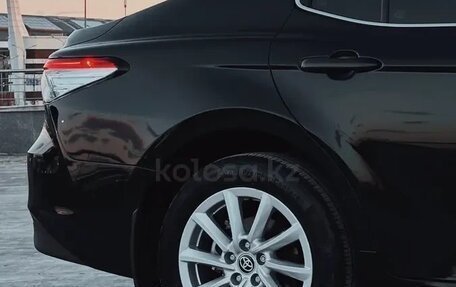 Toyota Camry, 2021 год, 3 900 000 рублей, 7 фотография