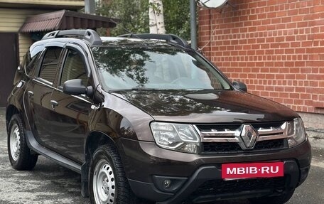 Renault Duster I рестайлинг, 2017 год, 1 000 000 рублей, 2 фотография