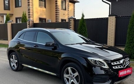 Mercedes-Benz GLA, 2017 год, 1 980 000 рублей, 13 фотография