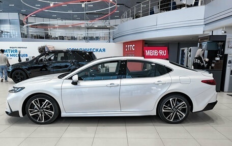 Toyota Camry, 2024 год, 3 799 000 рублей, 10 фотография