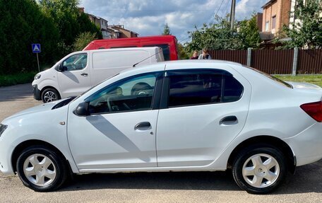 Renault Logan II, 2018 год, 570 000 рублей, 11 фотография