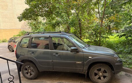 Chevrolet Niva I рестайлинг, 2017 год, 670 000 рублей, 4 фотография