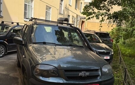 Chevrolet Niva I рестайлинг, 2017 год, 670 000 рублей, 3 фотография