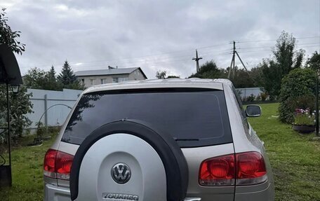 Volkswagen Touareg III, 2004 год, 365 000 рублей, 2 фотография