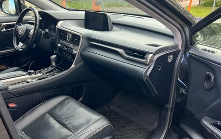 Lexus RX IV рестайлинг, 2016 год, 3 990 000 рублей, 9 фотография