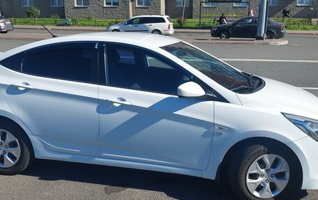 Hyundai Solaris II рестайлинг, 2014 год, 625 000 рублей, 1 фотография