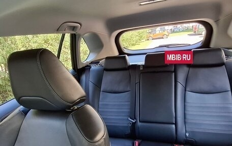 Toyota RAV4, 2020 год, 3 300 000 рублей, 13 фотография