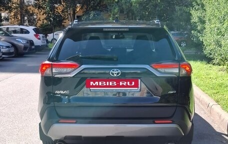 Toyota RAV4, 2020 год, 3 300 000 рублей, 4 фотография
