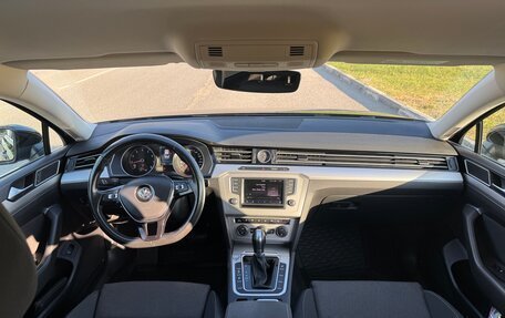 Volkswagen Passat B8 рестайлинг, 2017 год, 1 830 000 рублей, 14 фотография
