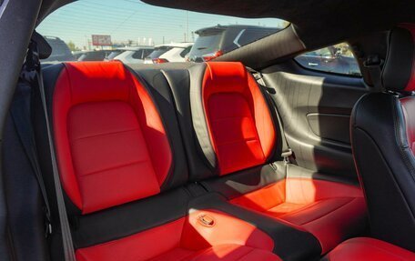Ford Mustang VI рестайлинг, 2021 год, 5 880 000 рублей, 18 фотография