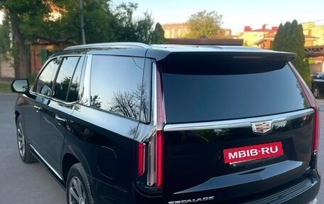 Cadillac Escalade V, 2021 год, 8 200 000 рублей, 9 фотография