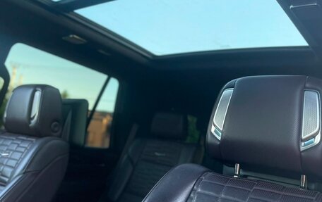 Cadillac Escalade V, 2021 год, 8 200 000 рублей, 15 фотография