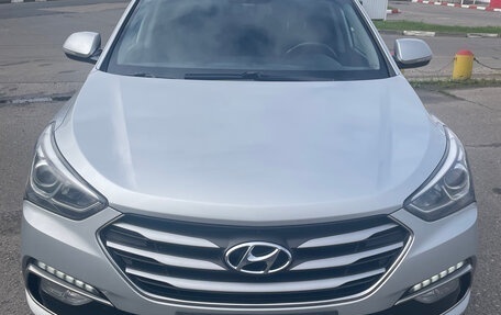 Hyundai Santa Fe III рестайлинг, 2017 год, 1 950 000 рублей, 2 фотография