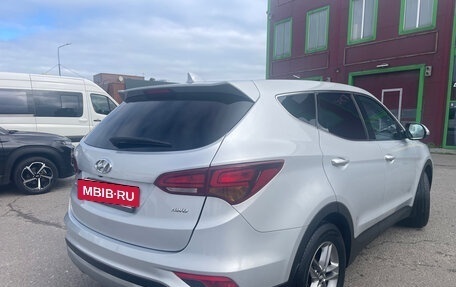 Hyundai Santa Fe III рестайлинг, 2017 год, 1 950 000 рублей, 4 фотография