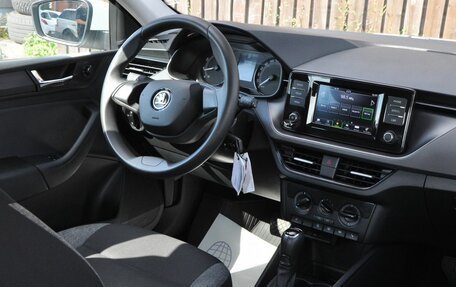 Skoda Rapid II, 2021 год, 1 370 000 рублей, 10 фотография