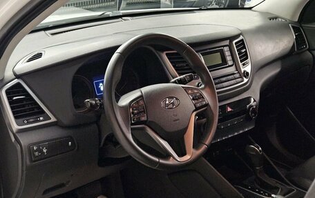 Hyundai Tucson III, 2018 год, 2 050 000 рублей, 14 фотография