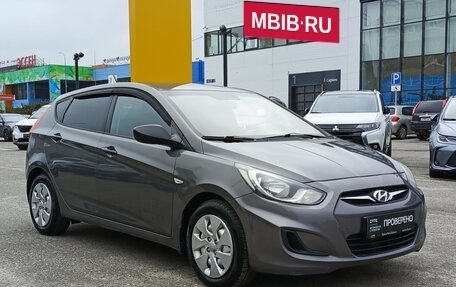 Hyundai Solaris II рестайлинг, 2013 год, 665 000 рублей, 7 фотография