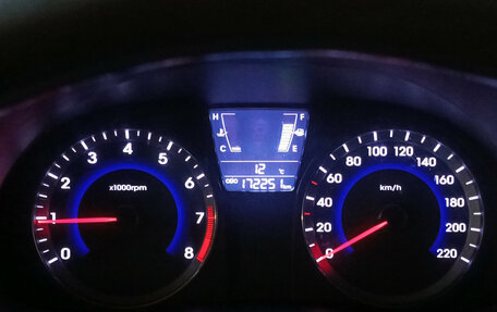 Hyundai Solaris II рестайлинг, 2013 год, 665 000 рублей, 17 фотография