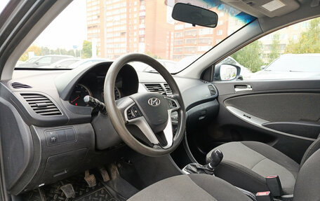 Hyundai Solaris II рестайлинг, 2013 год, 665 000 рублей, 20 фотография