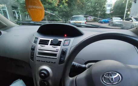Toyota Vitz, 2009 год, 480 000 рублей, 10 фотография