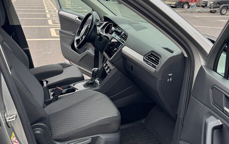 Volkswagen Tiguan II, 2020 год, 2 750 000 рублей, 16 фотография