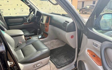 Toyota Land Cruiser 100 рестайлинг 2, 2003 год, 1 900 000 рублей, 9 фотография