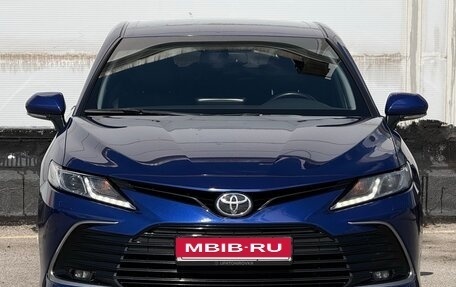 Toyota Camry, 2021 год, 3 100 000 рублей, 2 фотография
