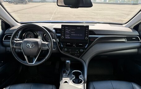 Toyota Camry, 2021 год, 3 100 000 рублей, 13 фотография