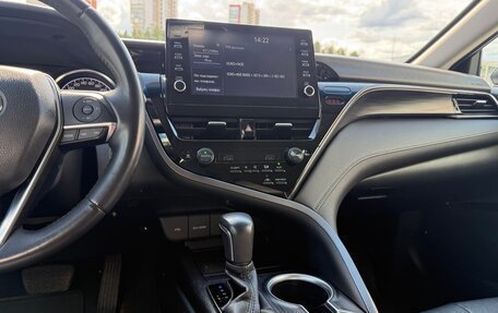 Toyota Camry, 2021 год, 3 100 000 рублей, 17 фотография