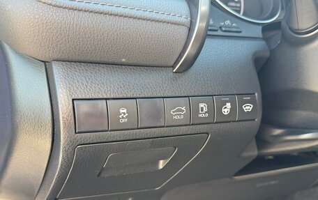 Toyota Camry, 2021 год, 3 100 000 рублей, 24 фотография