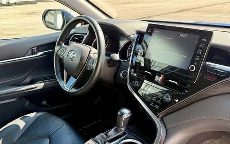 Toyota Camry, 2021 год, 3 100 000 рублей, 31 фотография