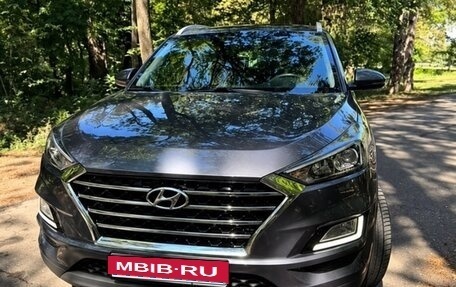 Hyundai Tucson III, 2019 год, 2 300 000 рублей, 2 фотография