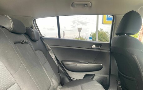 KIA Sportage IV рестайлинг, 2021 год, 2 300 000 рублей, 18 фотография