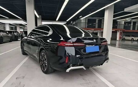 BMW 5 серия, 2024 год, 5 665 000 рублей, 4 фотография