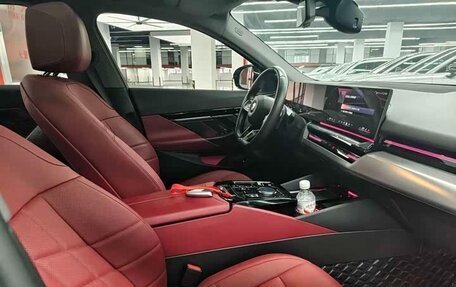 BMW 5 серия, 2024 год, 5 665 000 рублей, 9 фотография