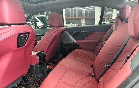 BMW 5 серия, 2024 год, 5 665 000 рублей, 10 фотография